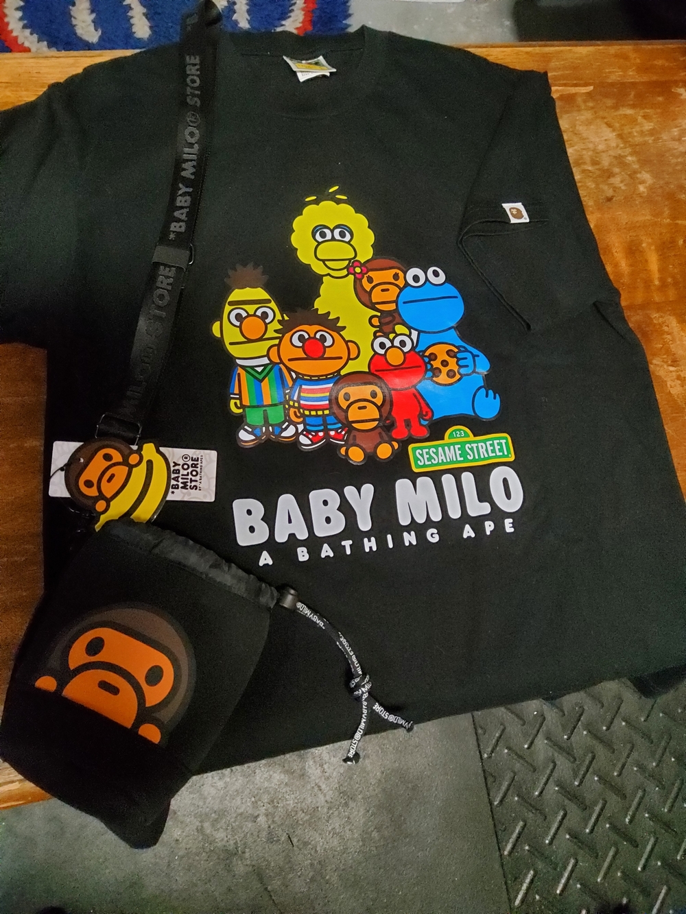 A Bathing Ape x Sesame Street Baby Milo Graphic Tee - Black